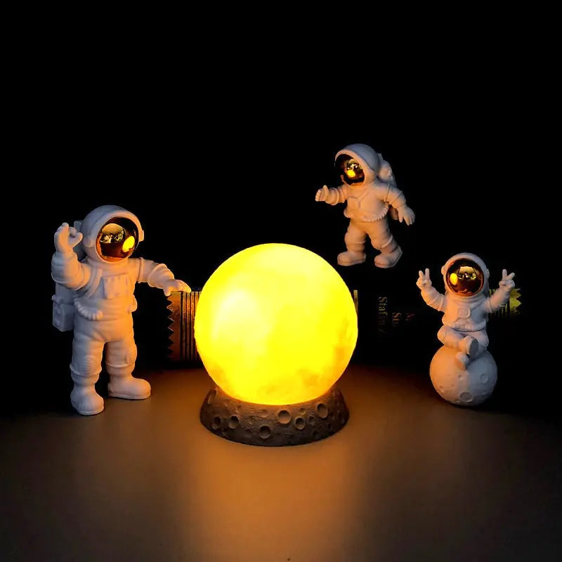 Astronaut Moon Glow Light